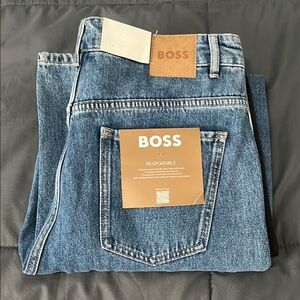 Hugo Boss Modern Wide Leg Jean Size 30 NWT
